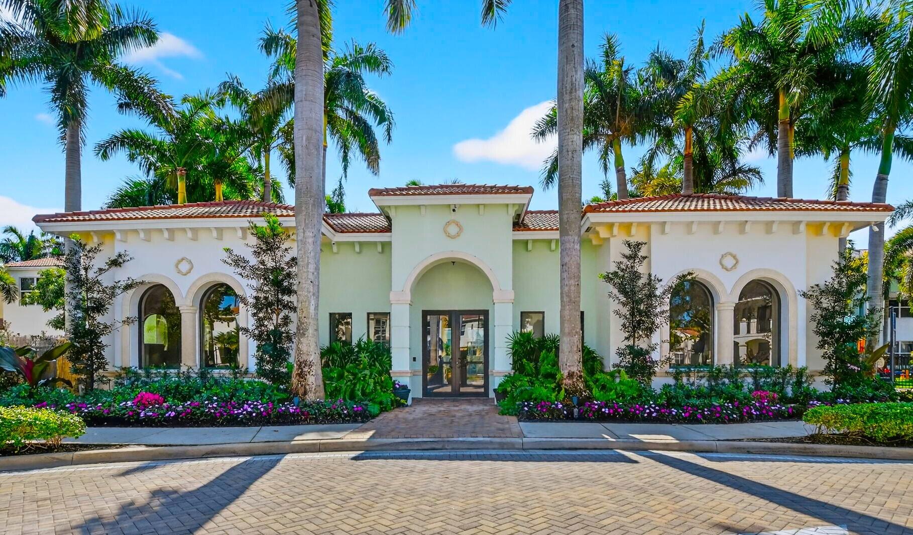 Centra BLUE LAKE TOWNHOMES - Residential