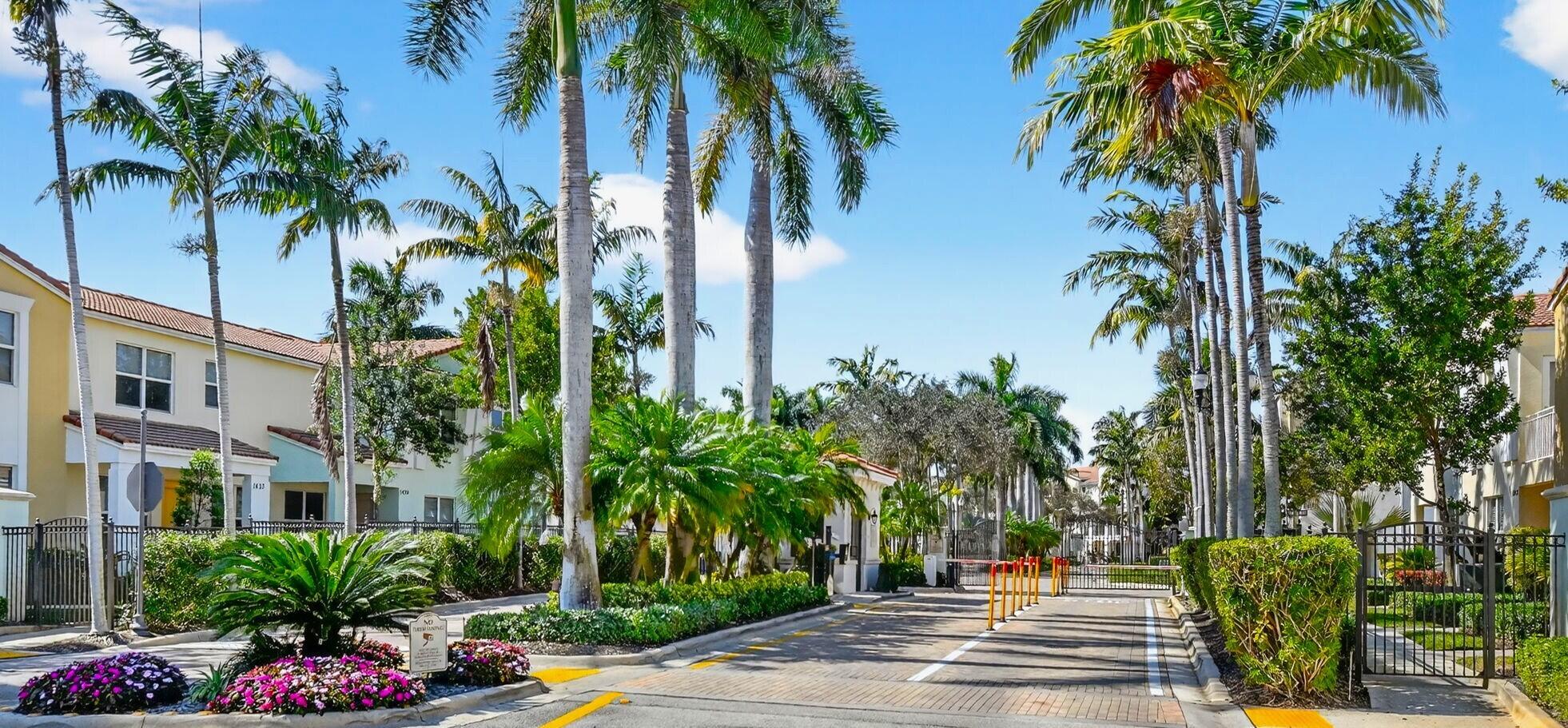 Centra BLUE LAKE TOWNHOMES - Residential