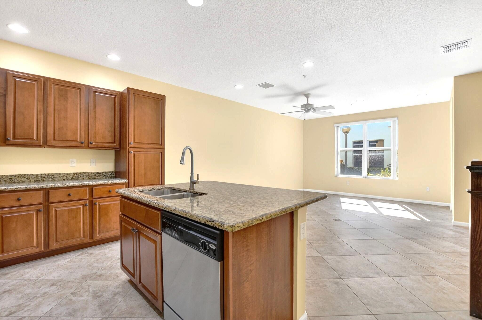 Centra BLUE LAKE TOWNHOMES - Residential