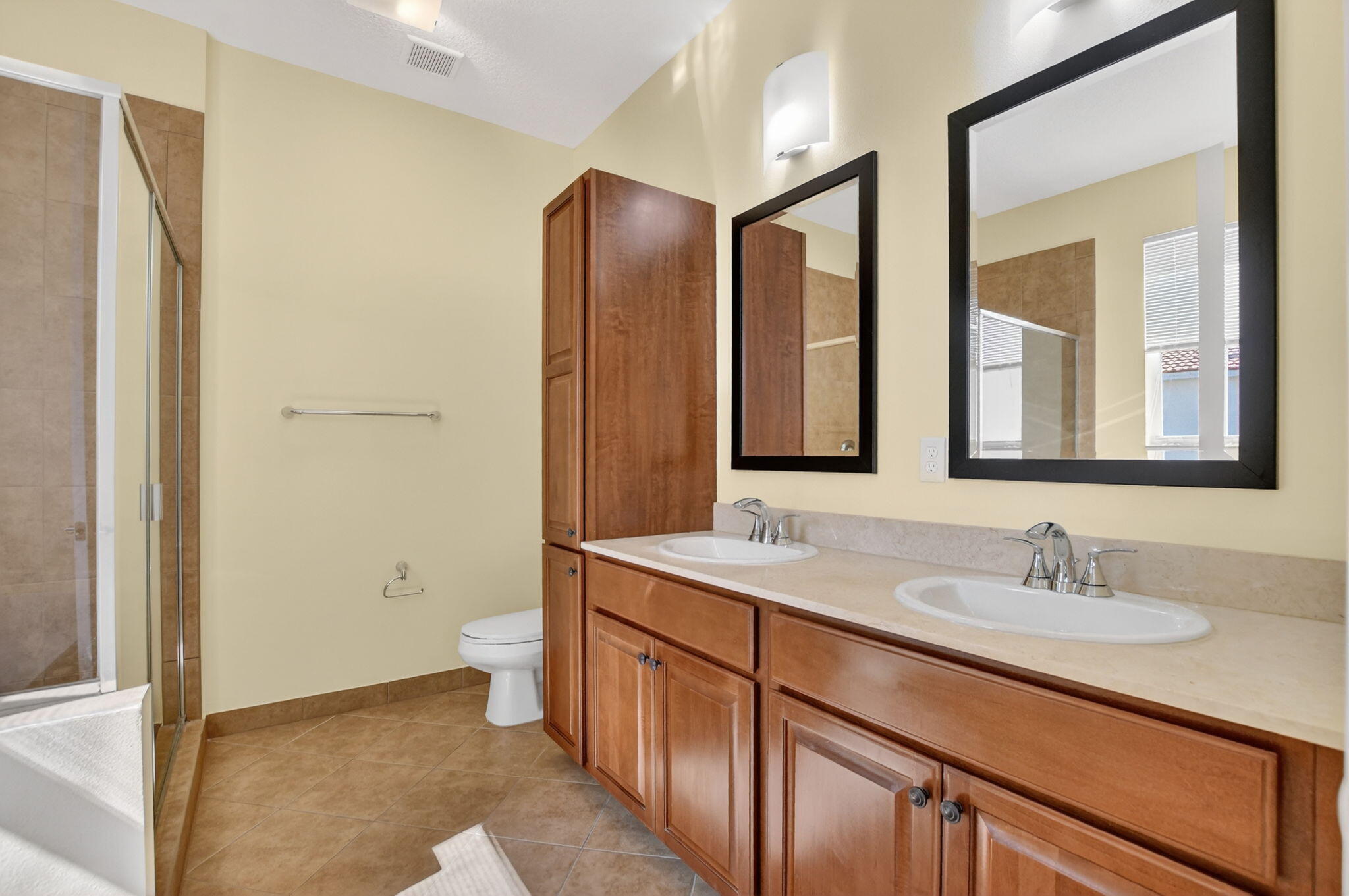 Centra BLUE LAKE TOWNHOMES - Residential