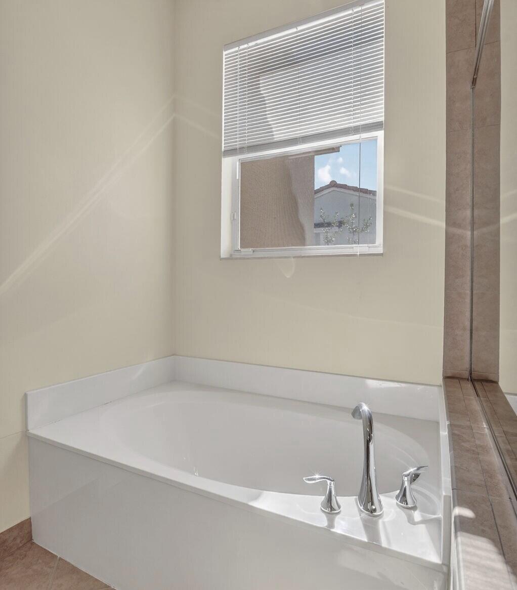 Centra BLUE LAKE TOWNHOMES - Residential