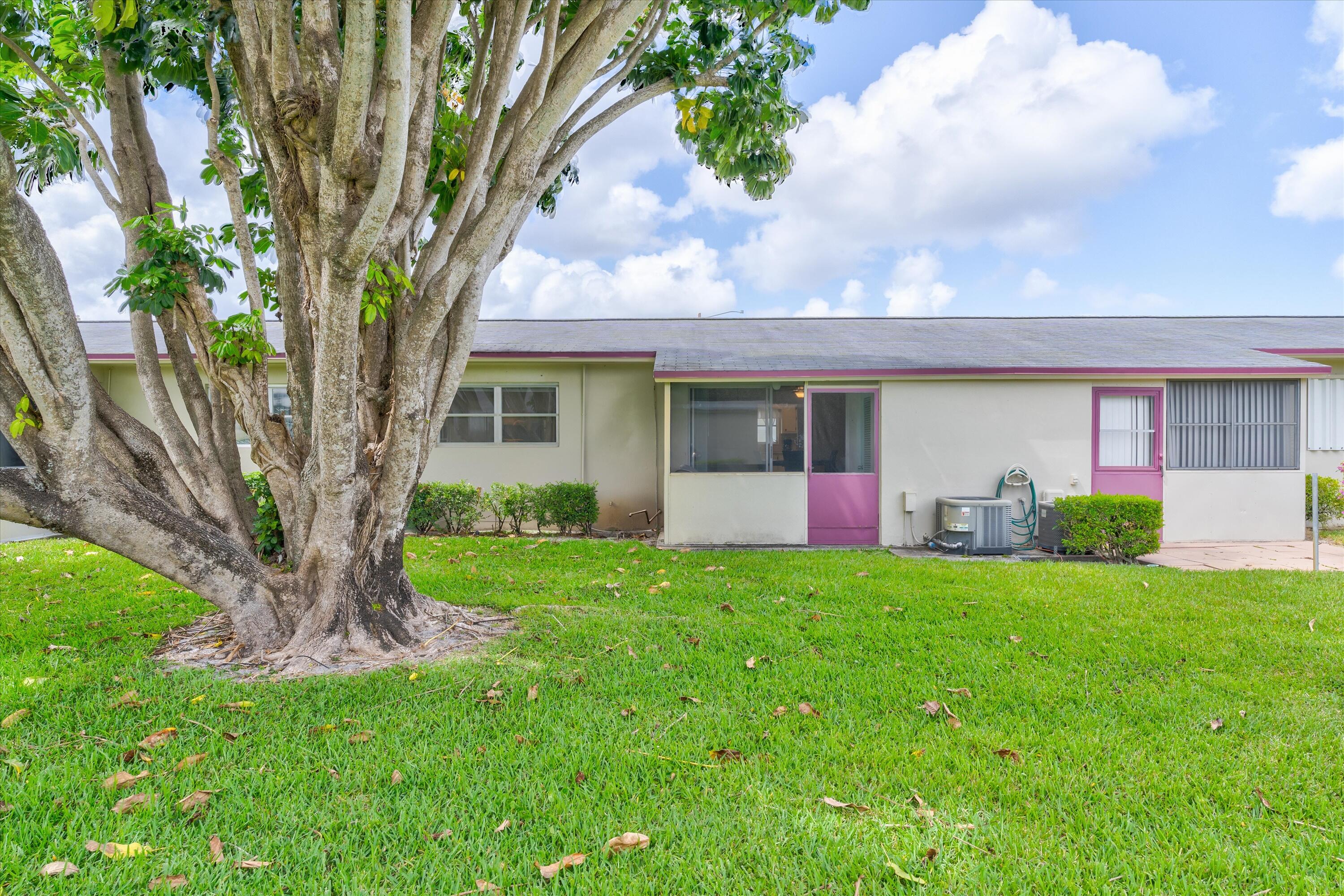 CRESTHAVEN VILLAS NO 12 COND DECL IN - Residential