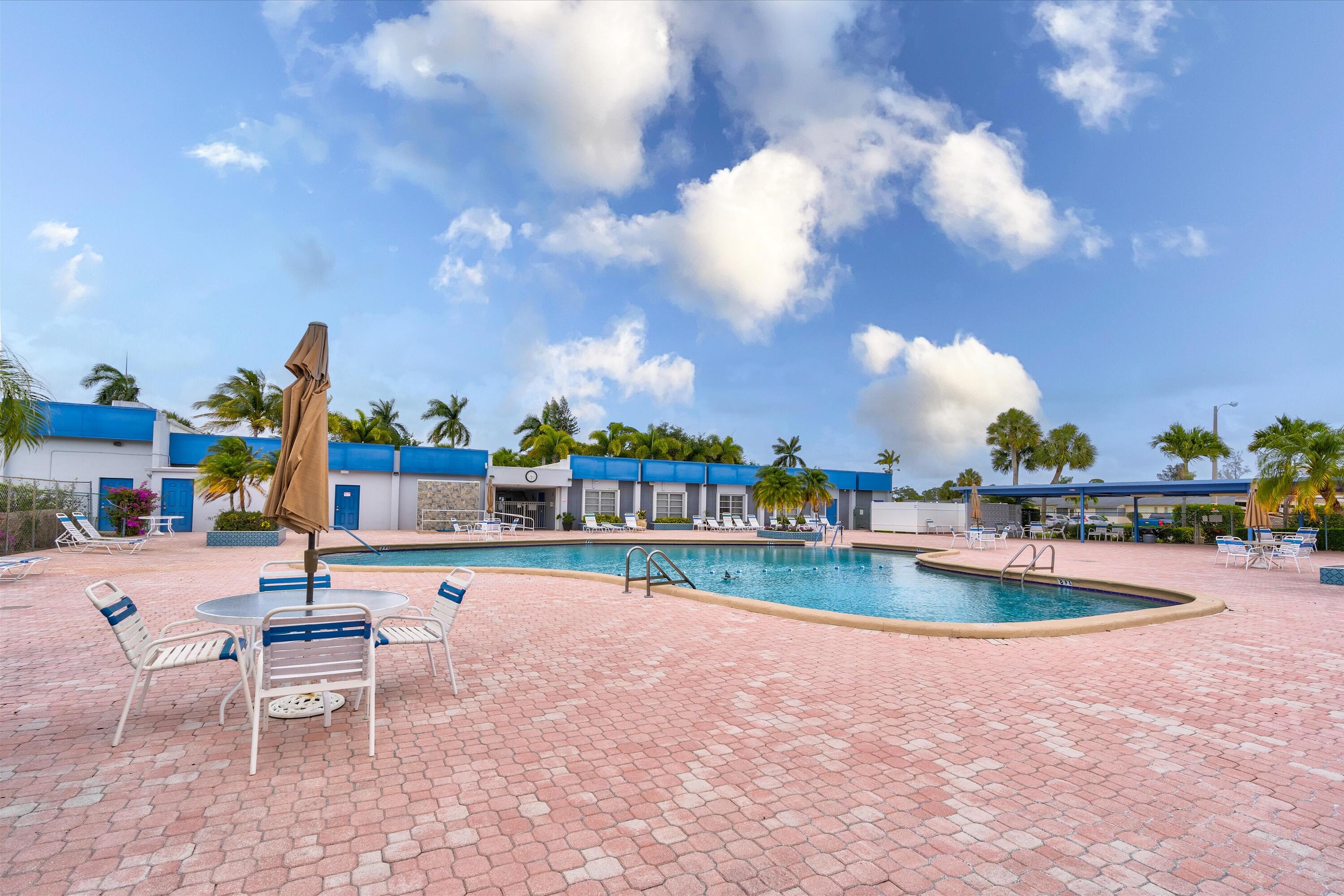 CRESTHAVEN VILLAS NO 12 COND DECL IN - Residential