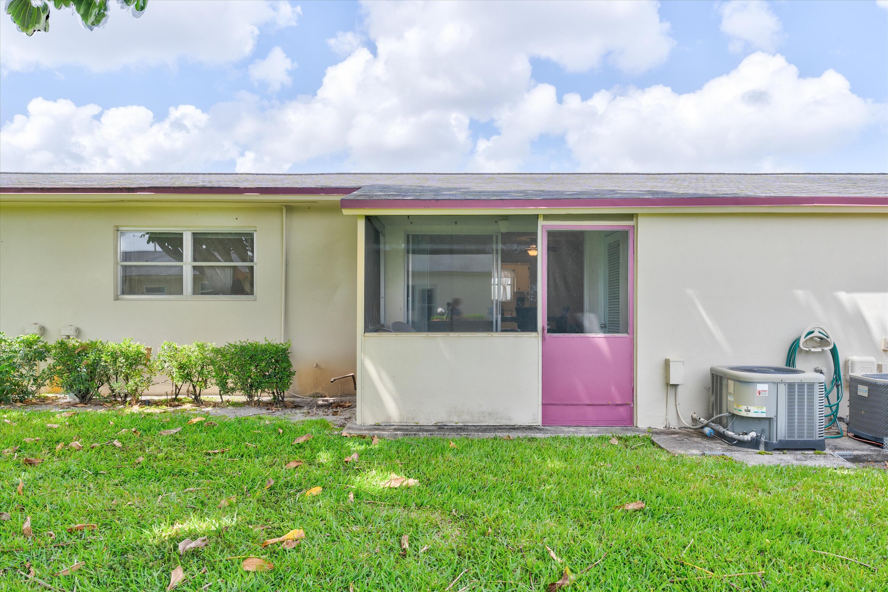 CRESTHAVEN VILLAS NO 12 COND DECL IN - Residential