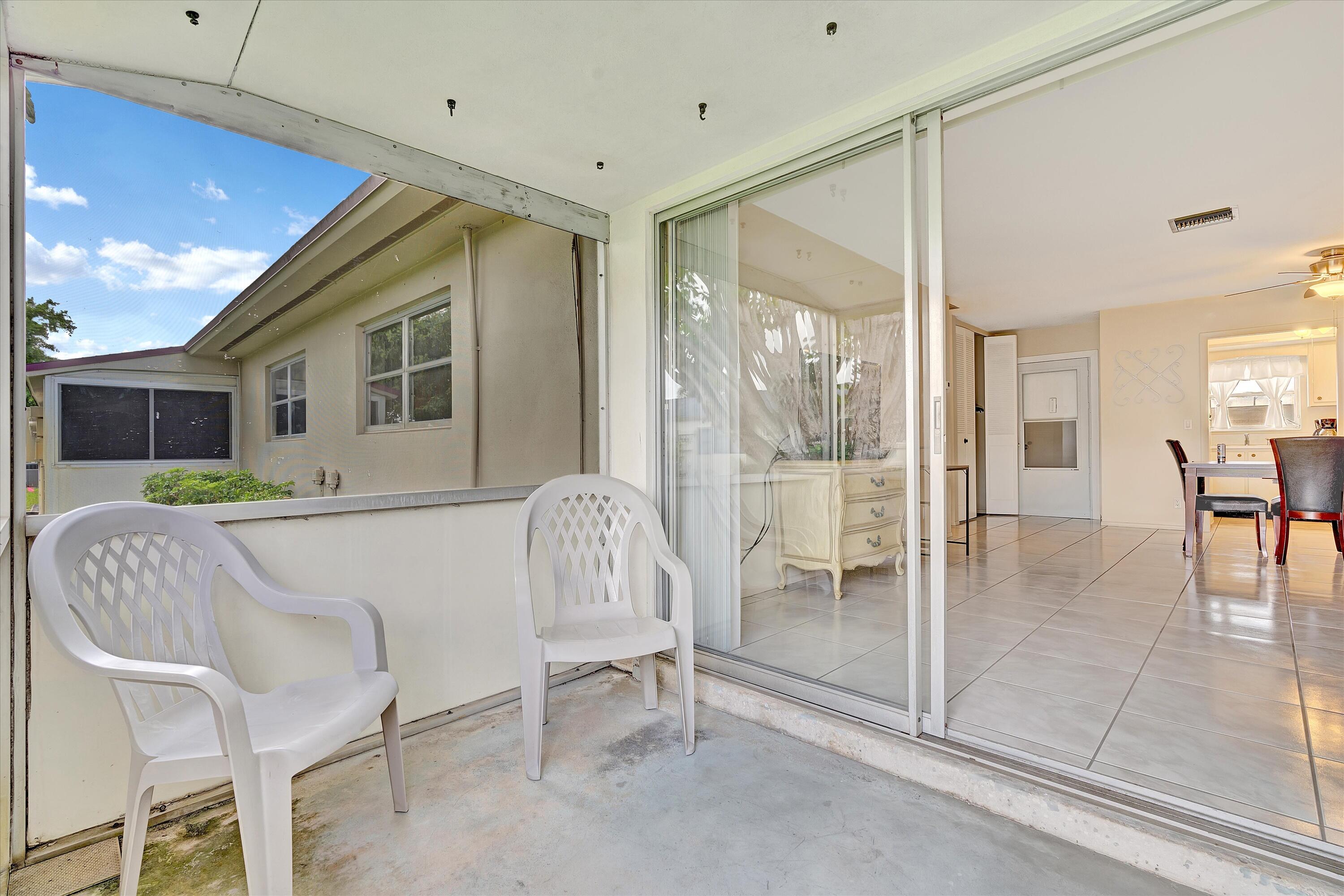 CRESTHAVEN VILLAS NO 12 COND DECL IN - Residential