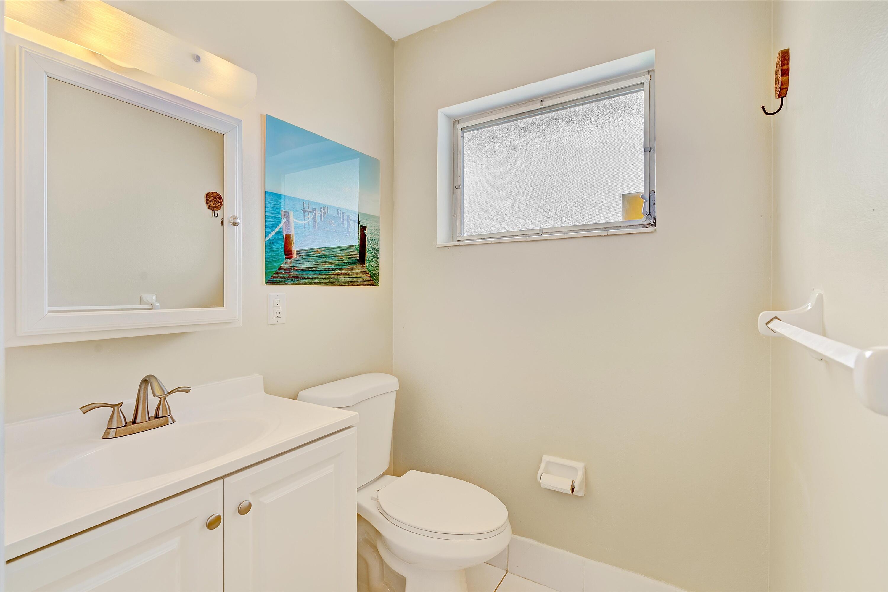 CRESTHAVEN VILLAS NO 12 COND DECL IN - Residential