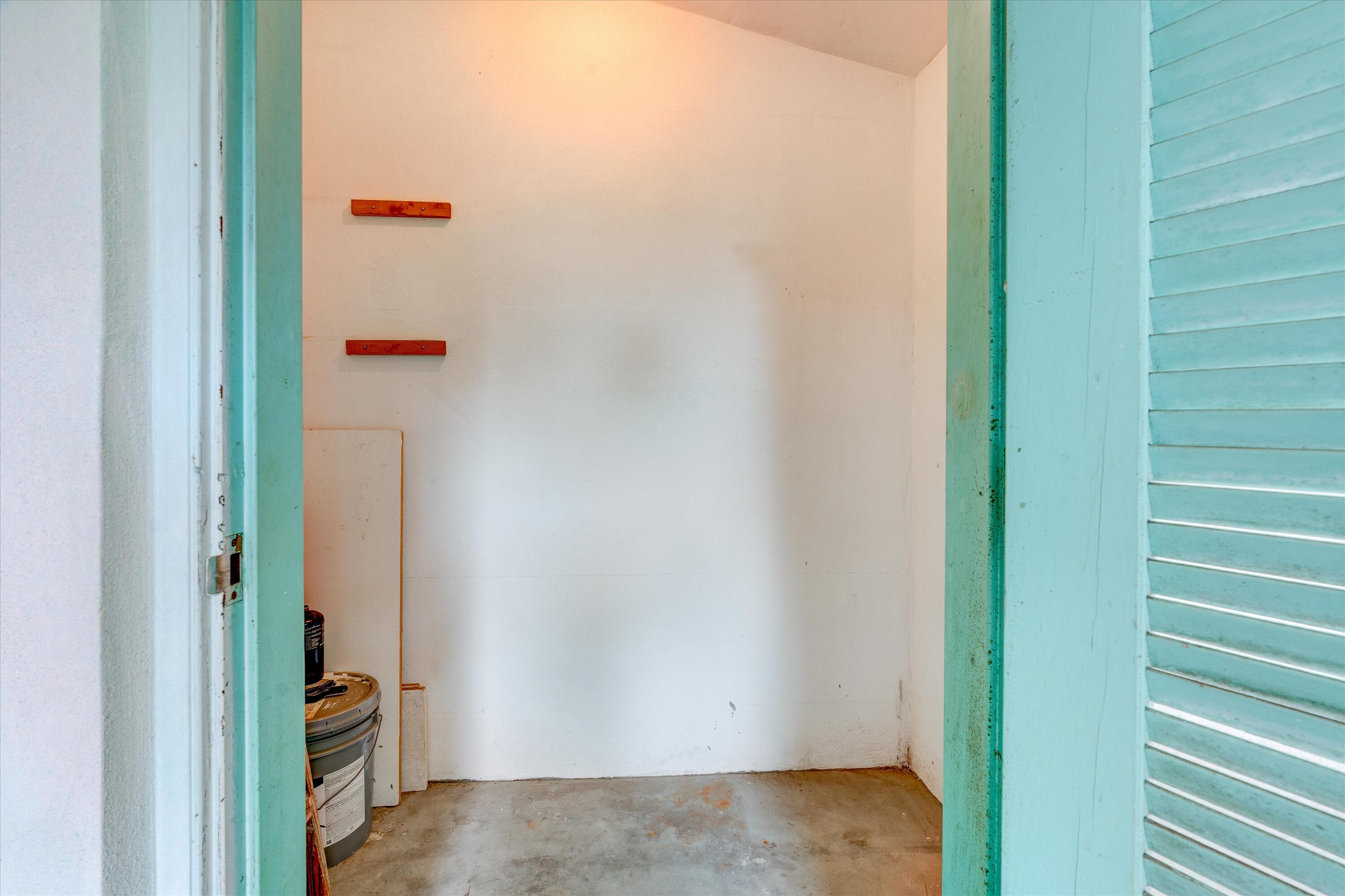 CRESTHAVEN VILLAS NO 12 COND DECL IN - Residential