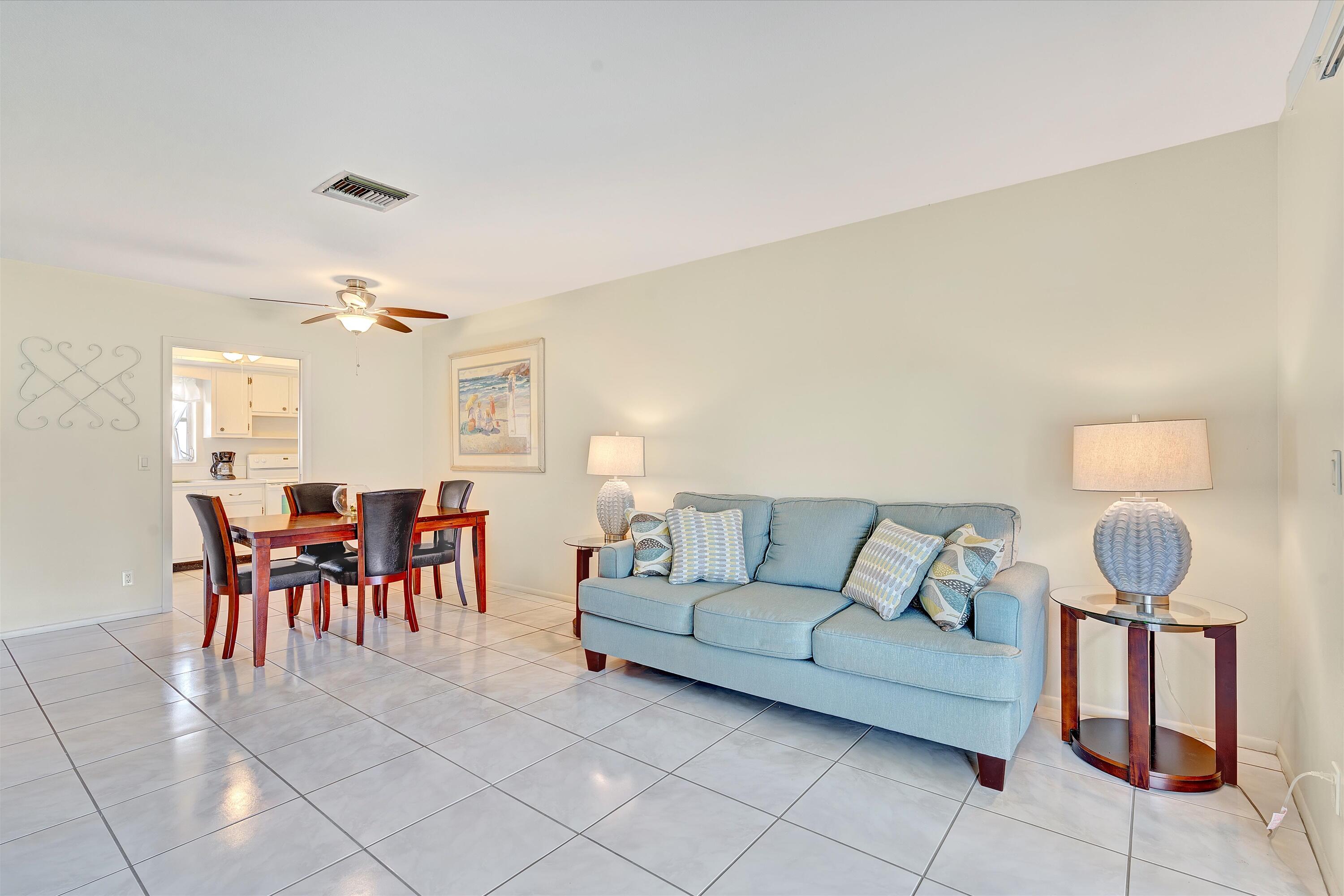 CRESTHAVEN VILLAS NO 12 COND DECL IN - Residential