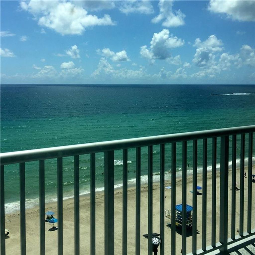 Photo of 400 N SURF RD #1102, Hollywood, FL 33019 (MLS # F10296265)