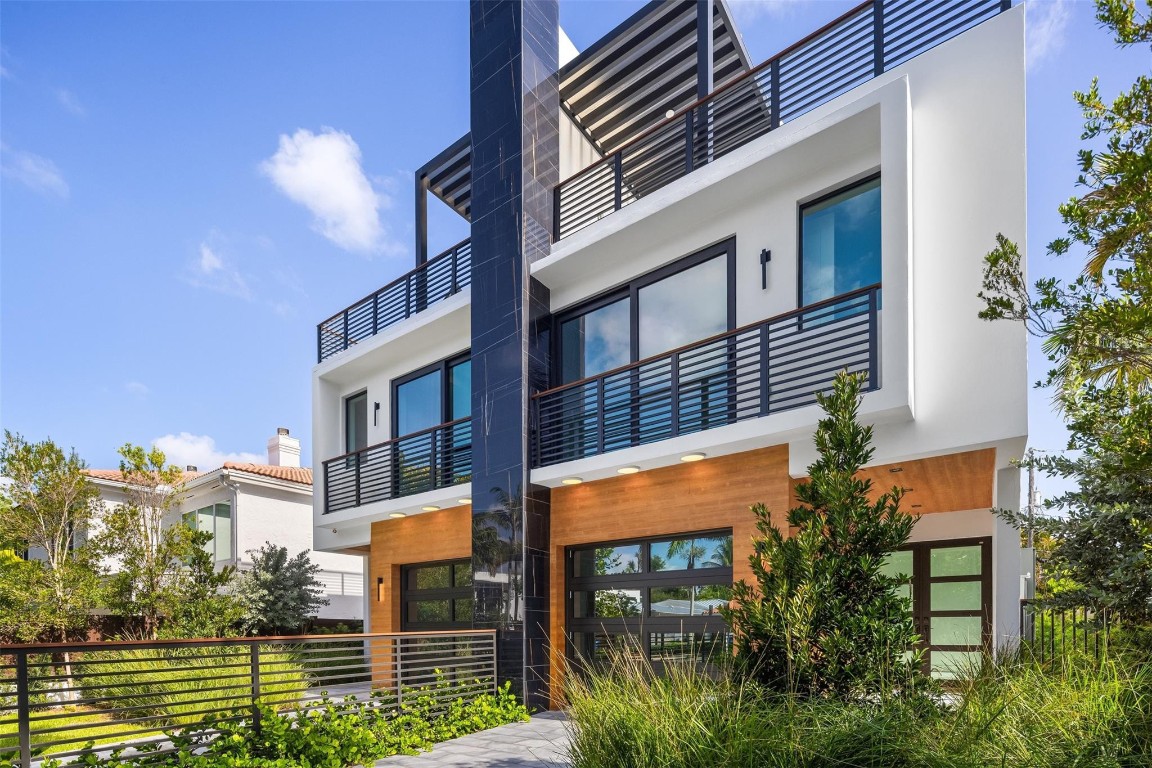 1621 E Broward Boulevard