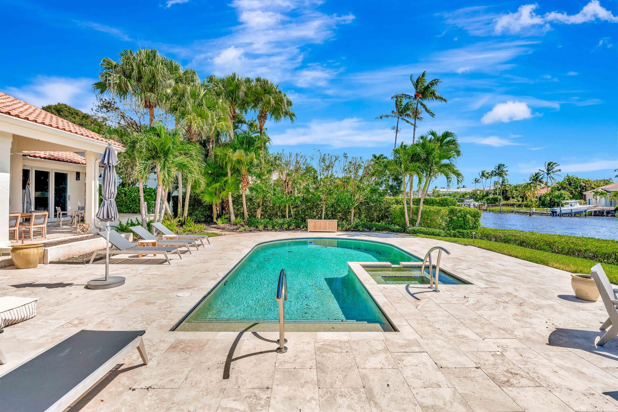 Admirals Cove - Residential