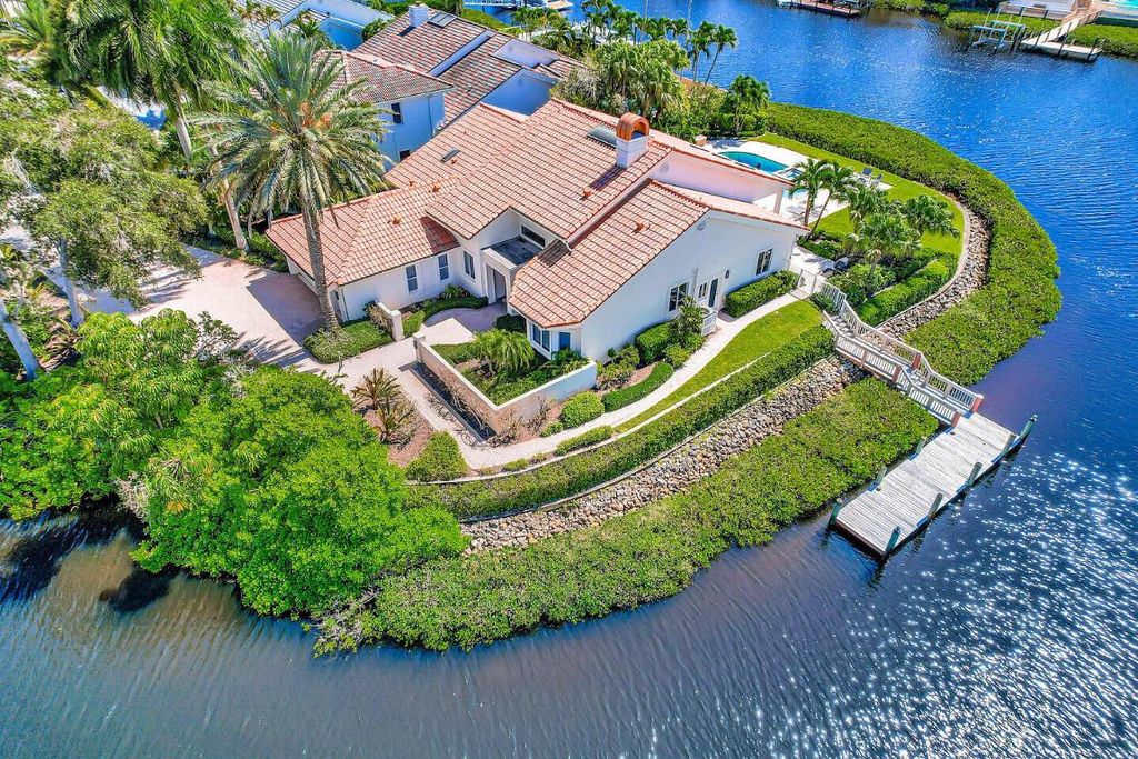 Photo of 185 Island Drive, Jupiter, FL 33477 (MLS # R11131184)