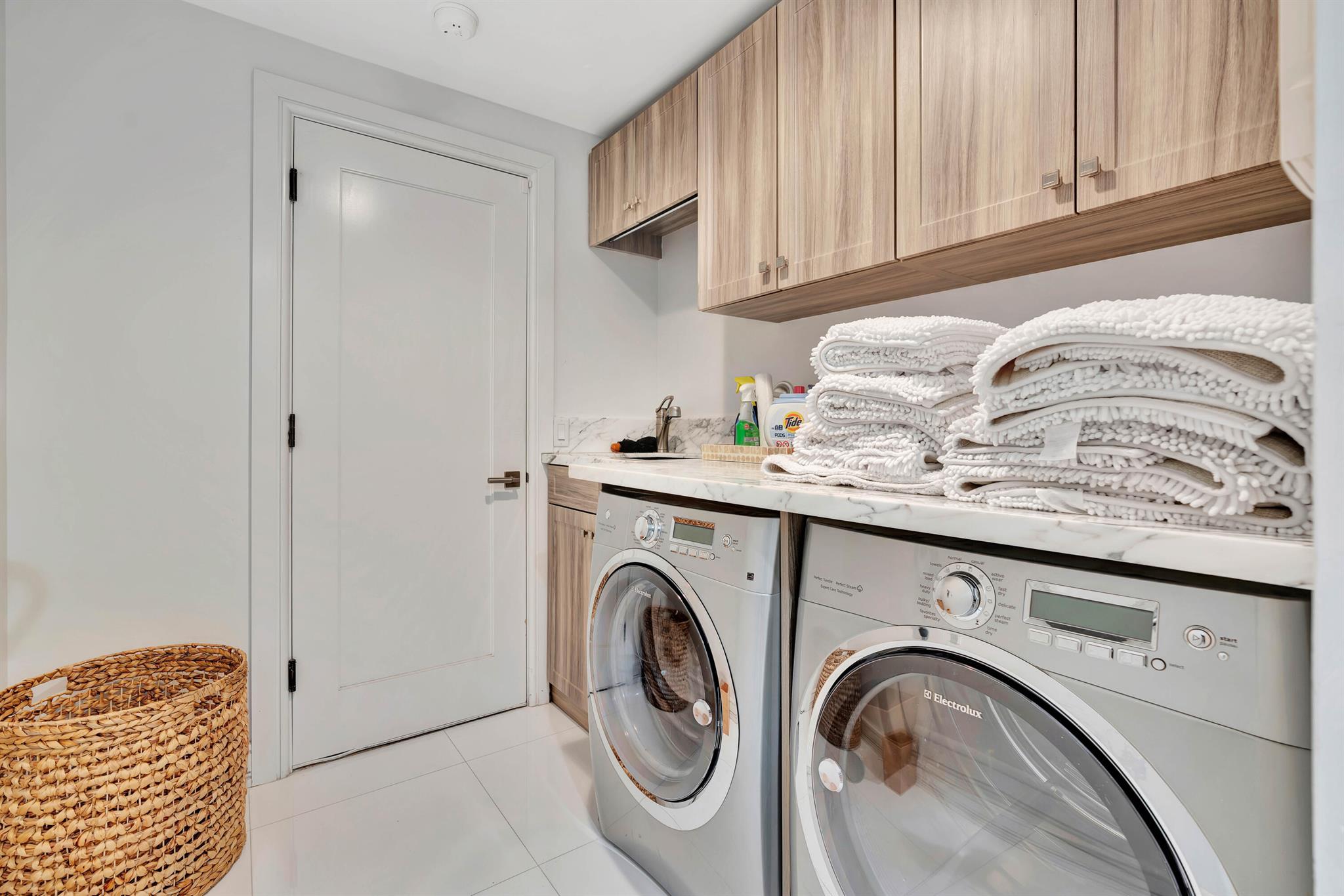 Admirals Cove - Residential