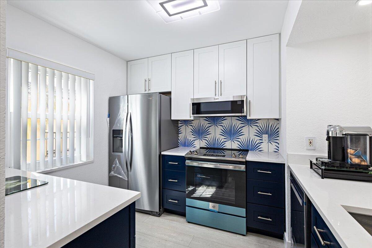 1105 Lake Shore Drive 202