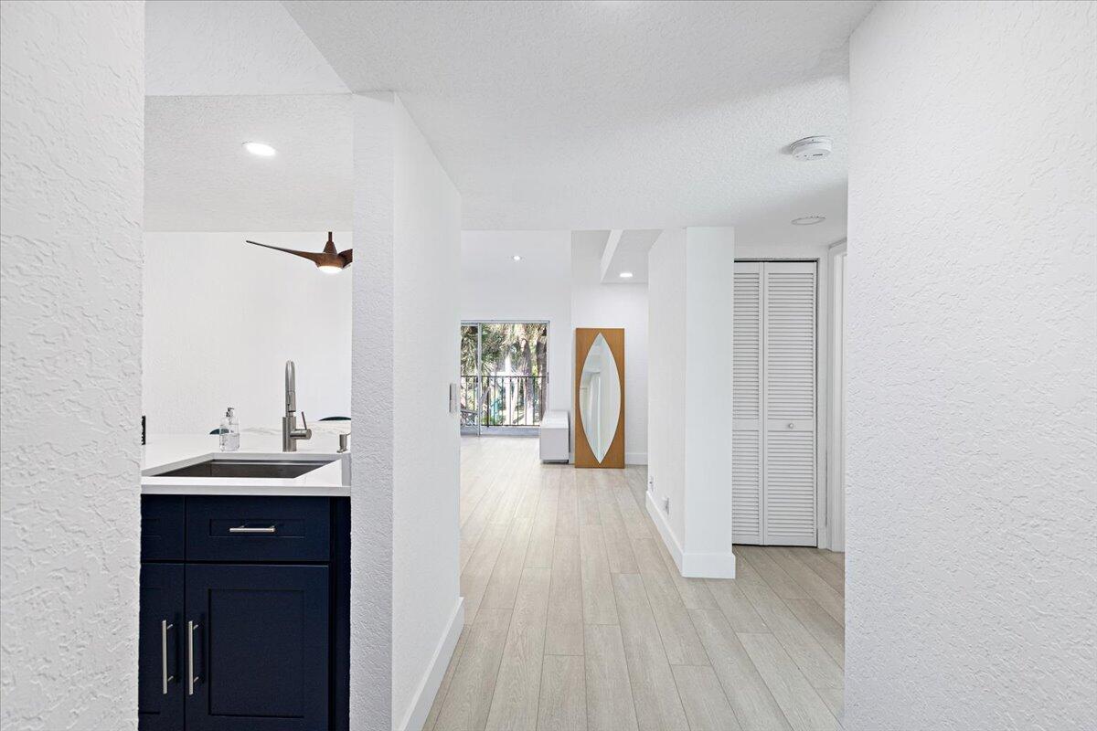 1105 Lake Shore Drive 202