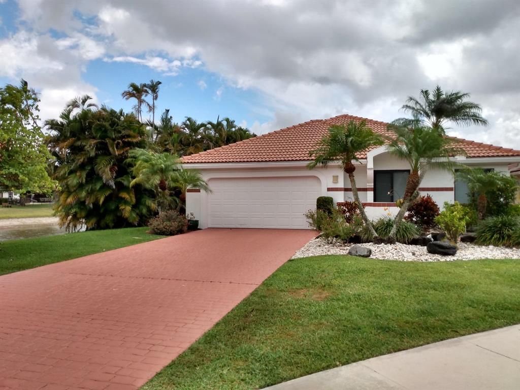 Photo of 10861 White Aspen Lane, Boca Raton, FL 33428 (MLS # R10769524)