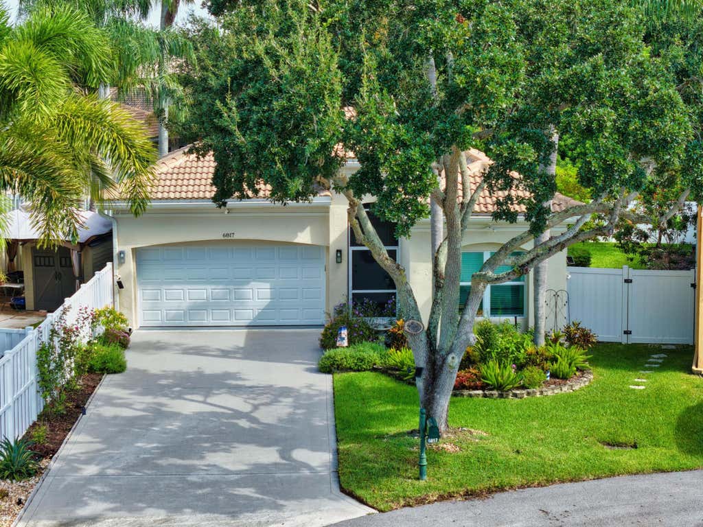Photo of 6817 NW 32ND Court, Margate, FL 33063 (MLS # B26068013)