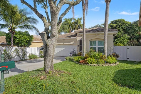 Tiny photo for 6817 NW 32ND Court, Margate, FL 33063 (MLS # B26068013)