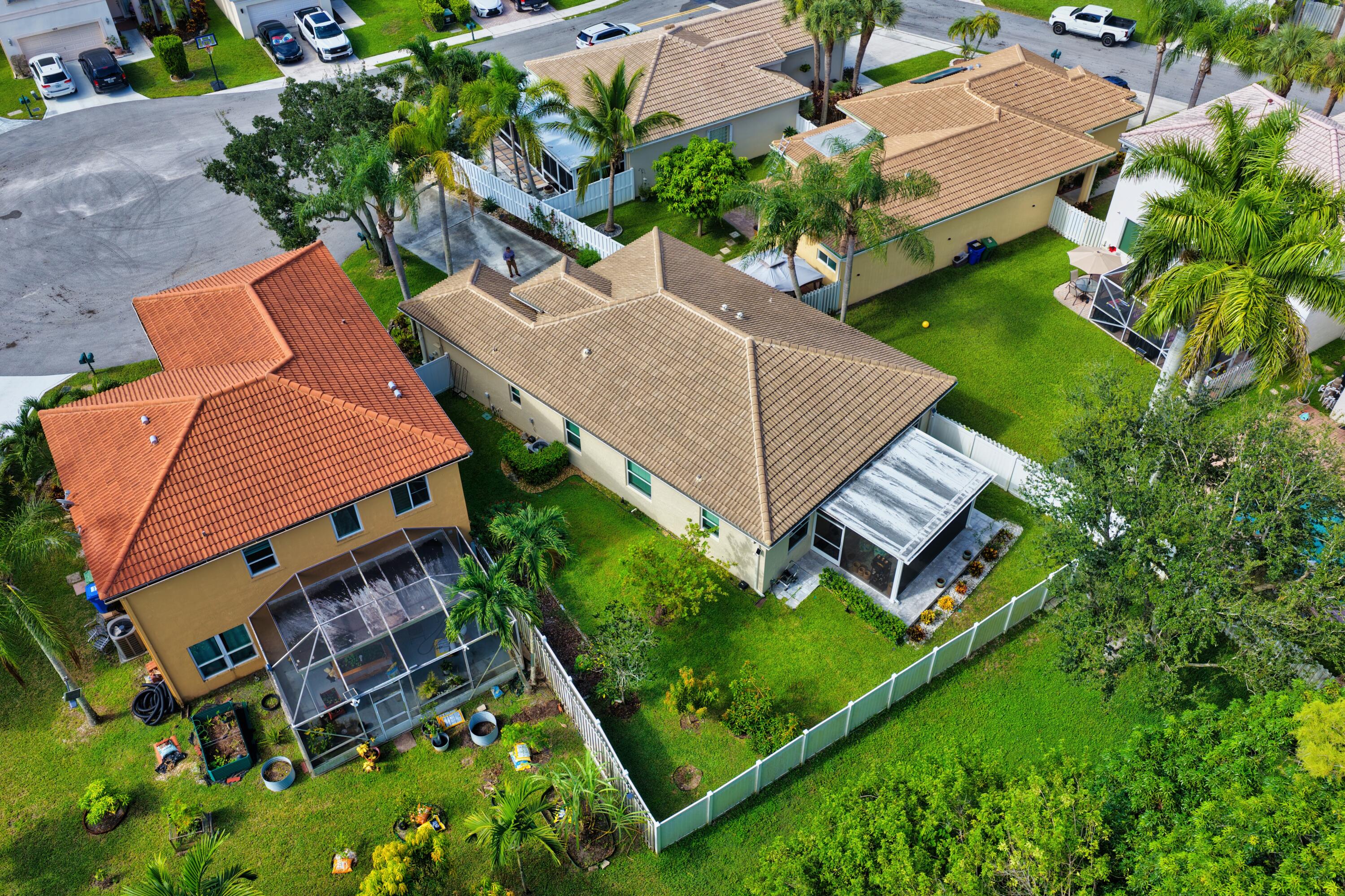 6817 NW 32ND Court