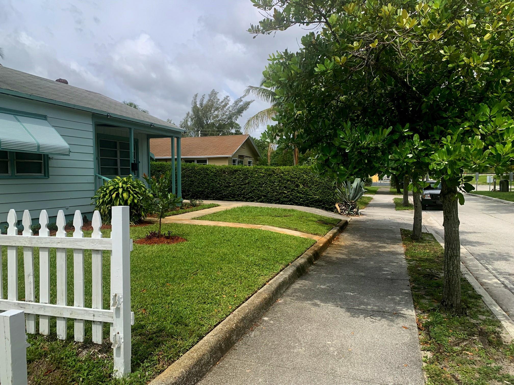 NORTH PALM BCH 4 - Residential