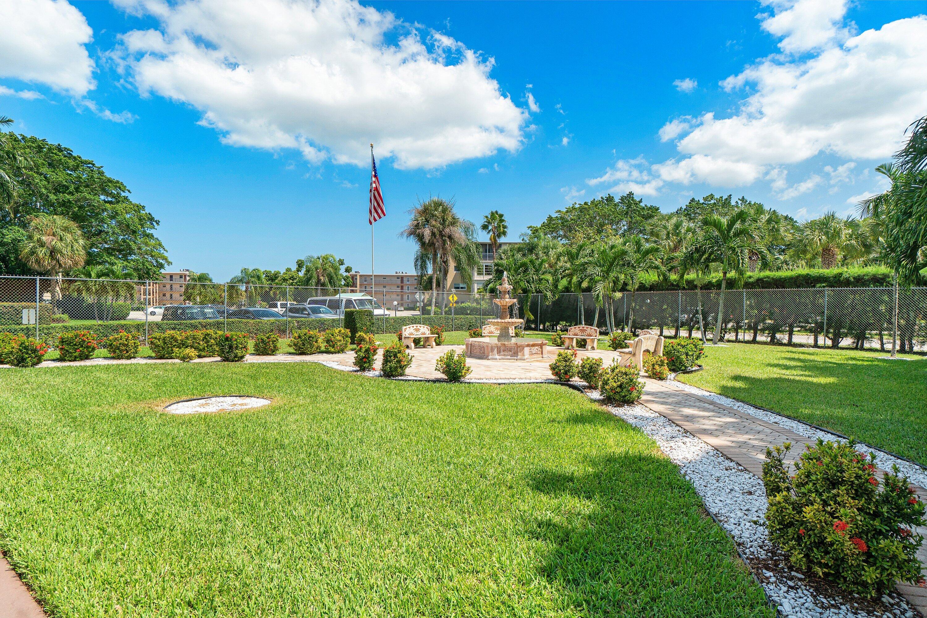 LAKESIDE VILLAGE CONDO 10 - Residential