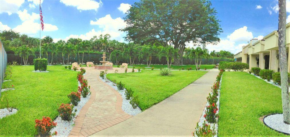 LAKESIDE VILLAGE CONDO 10 - Residential