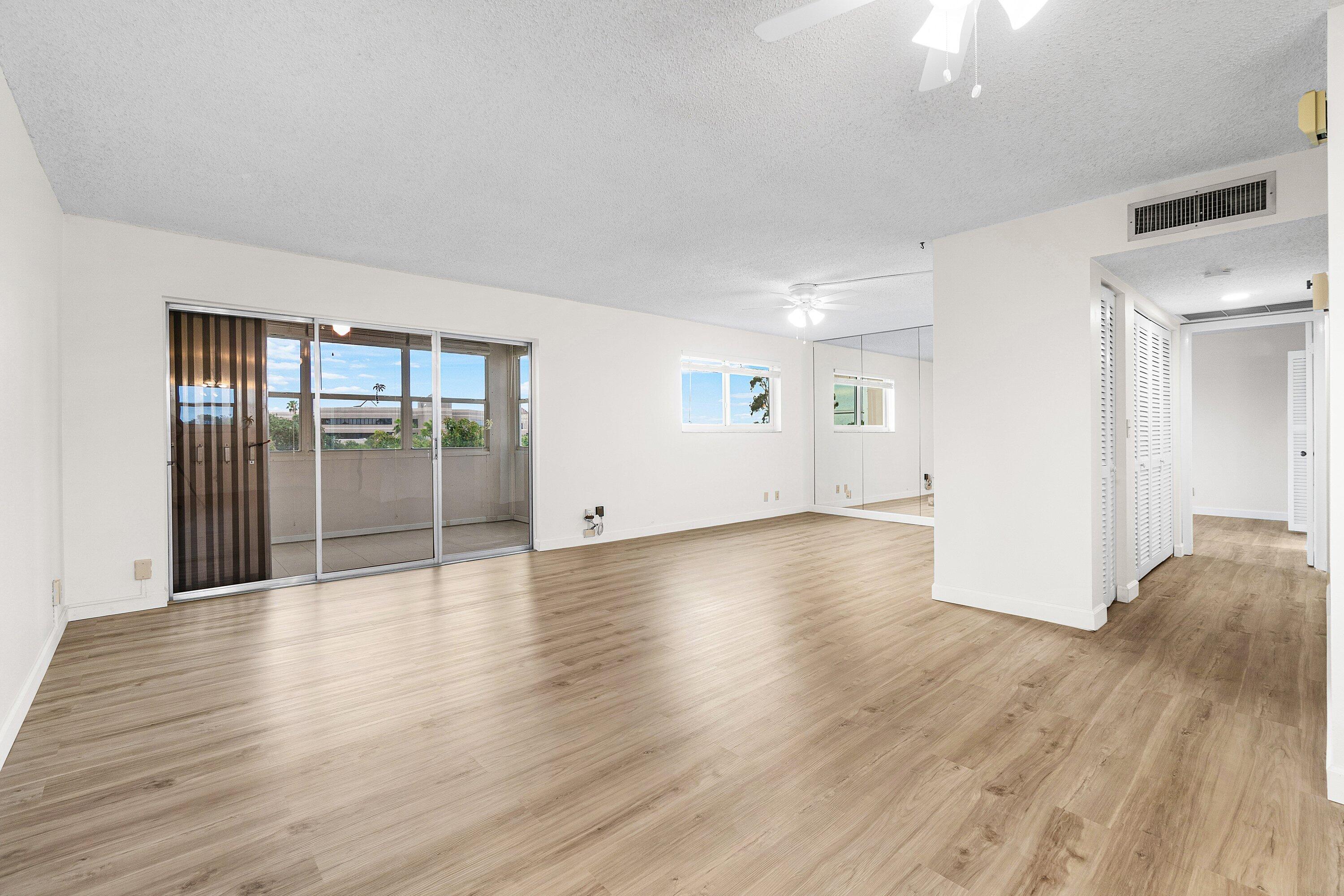 LAKESIDE VILLAGE CONDO 10 - Residential