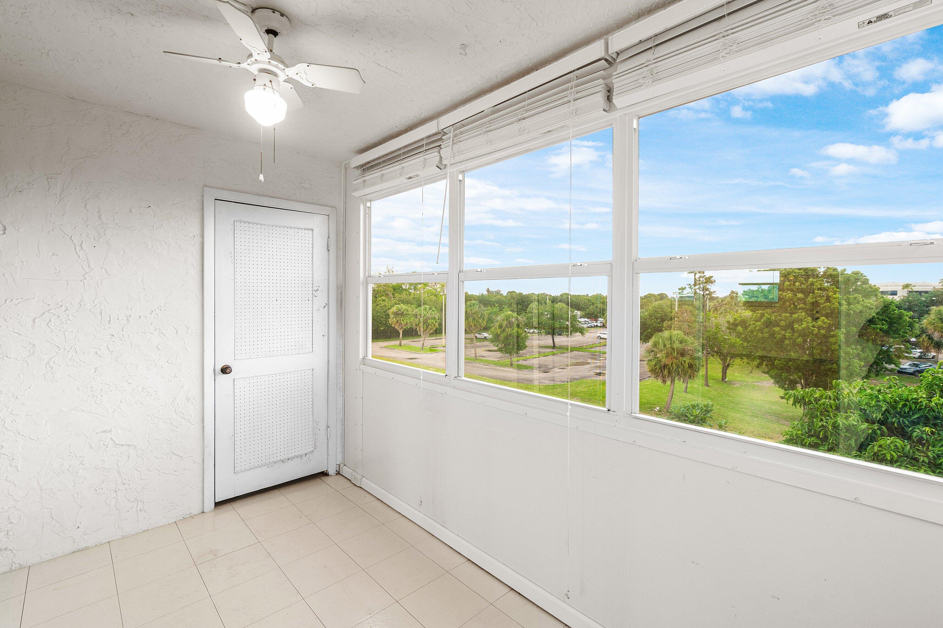 LAKESIDE VILLAGE CONDO 10 - Residential