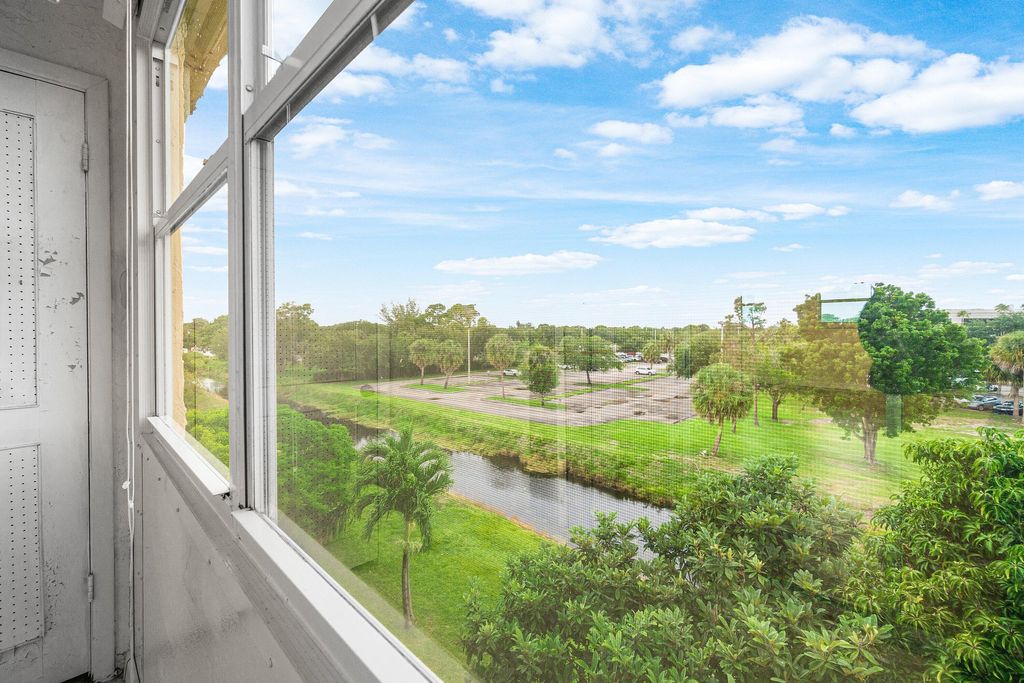 Photo of 725 Lori Drive #410, Palm Springs, FL 33461 (MLS # B26031276)