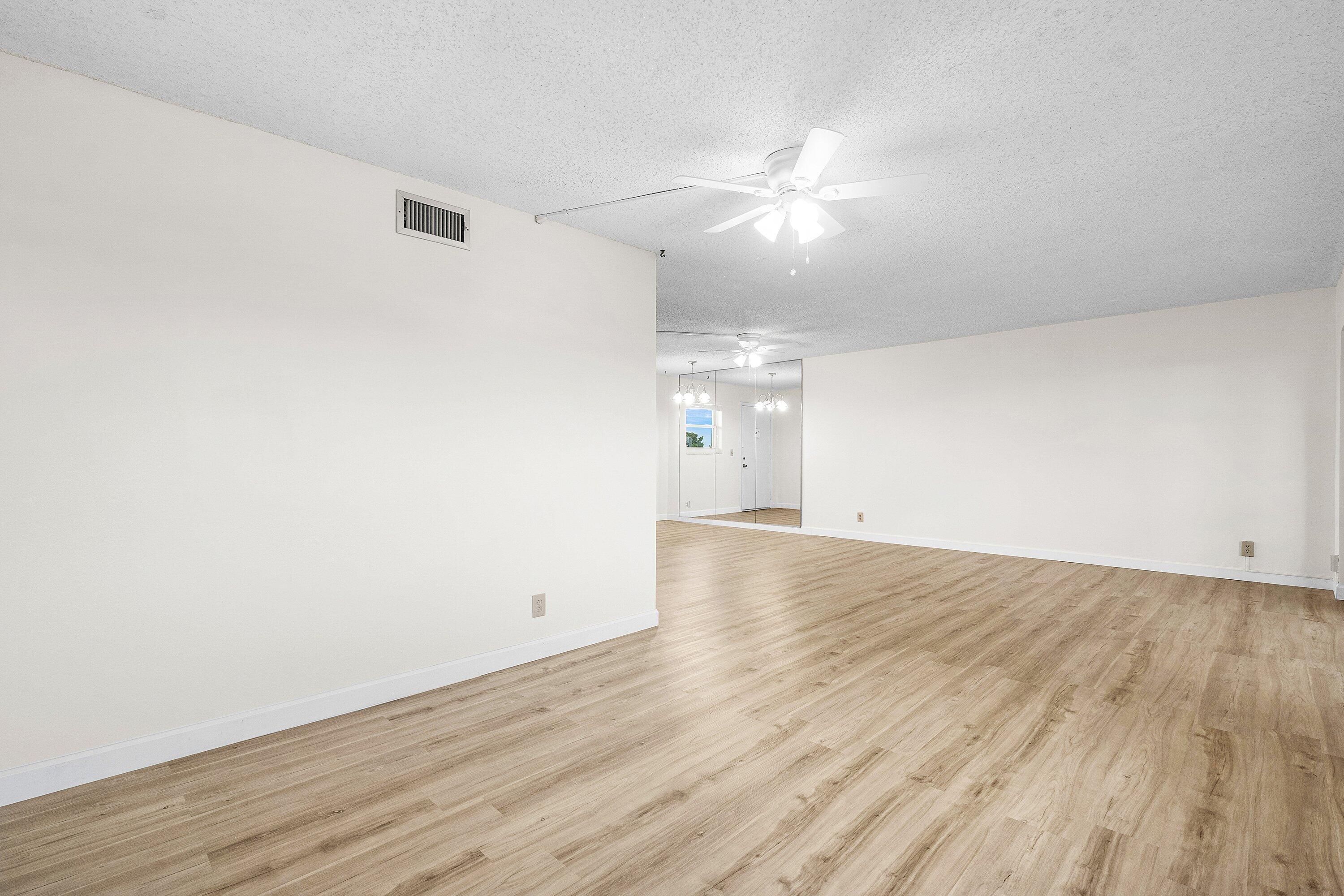 LAKESIDE VILLAGE CONDO 10 - Residential
