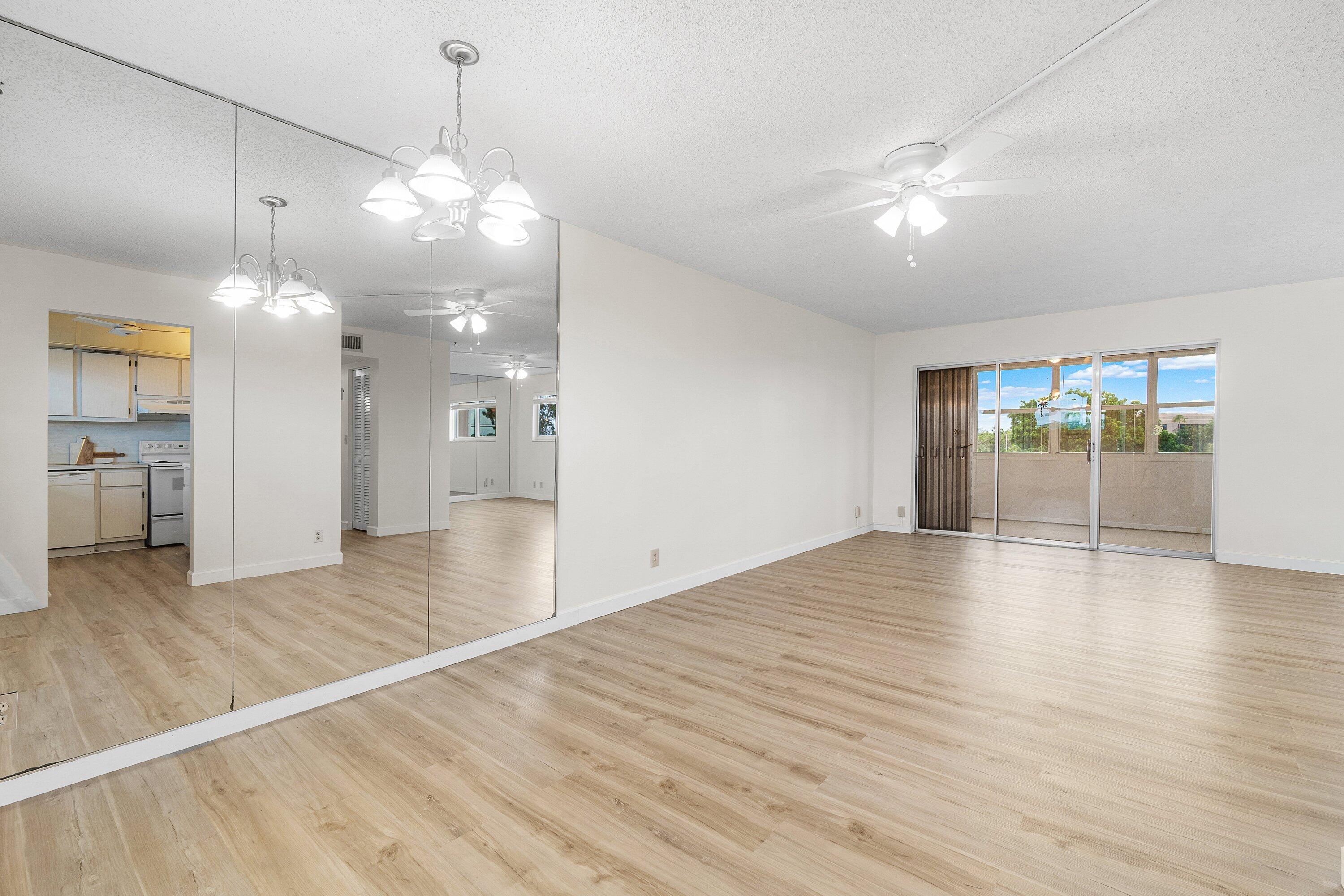 LAKESIDE VILLAGE CONDO 10 - Residential