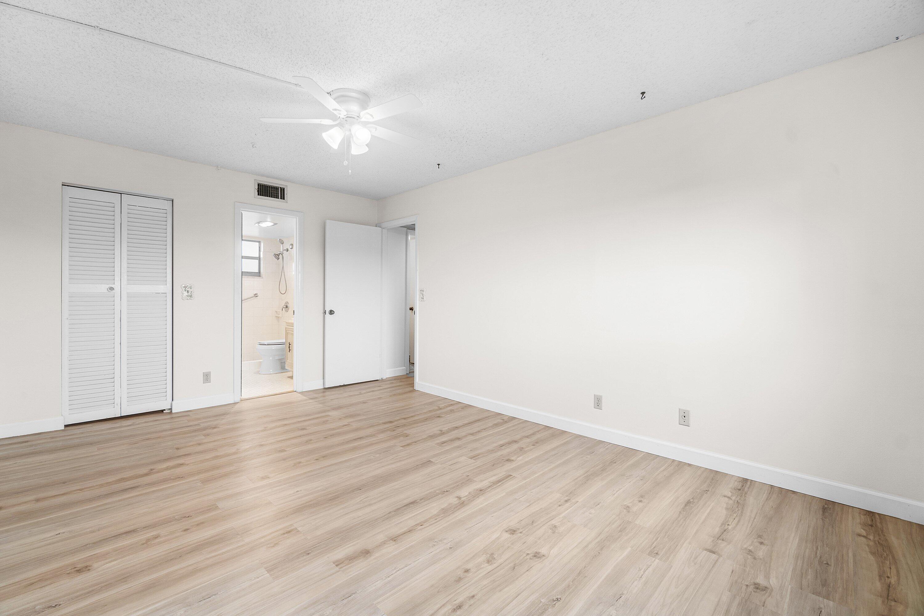 LAKESIDE VILLAGE CONDO 10 - Residential
