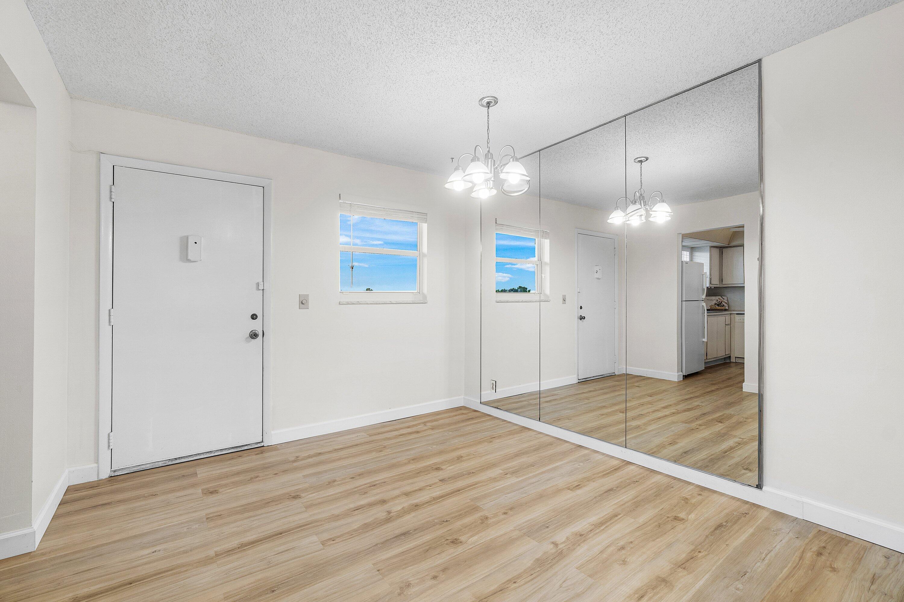 LAKESIDE VILLAGE CONDO 10 - Residential