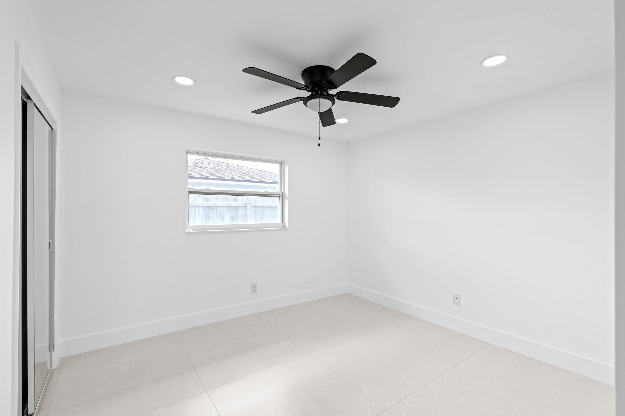 LA MANCHA THREE PB 30 P60 - Residential