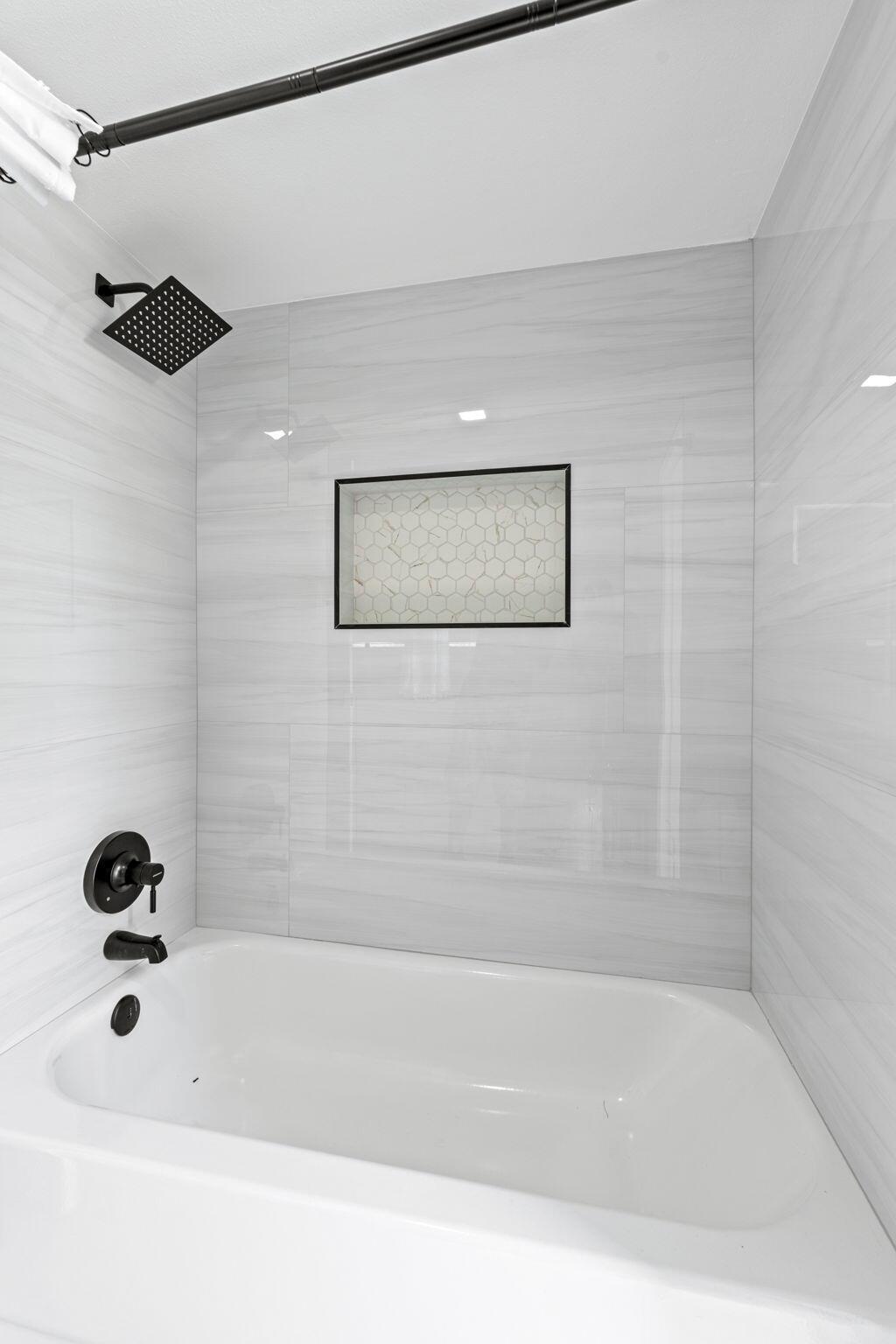 LA MANCHA THREE PB 30 P60 - Residential