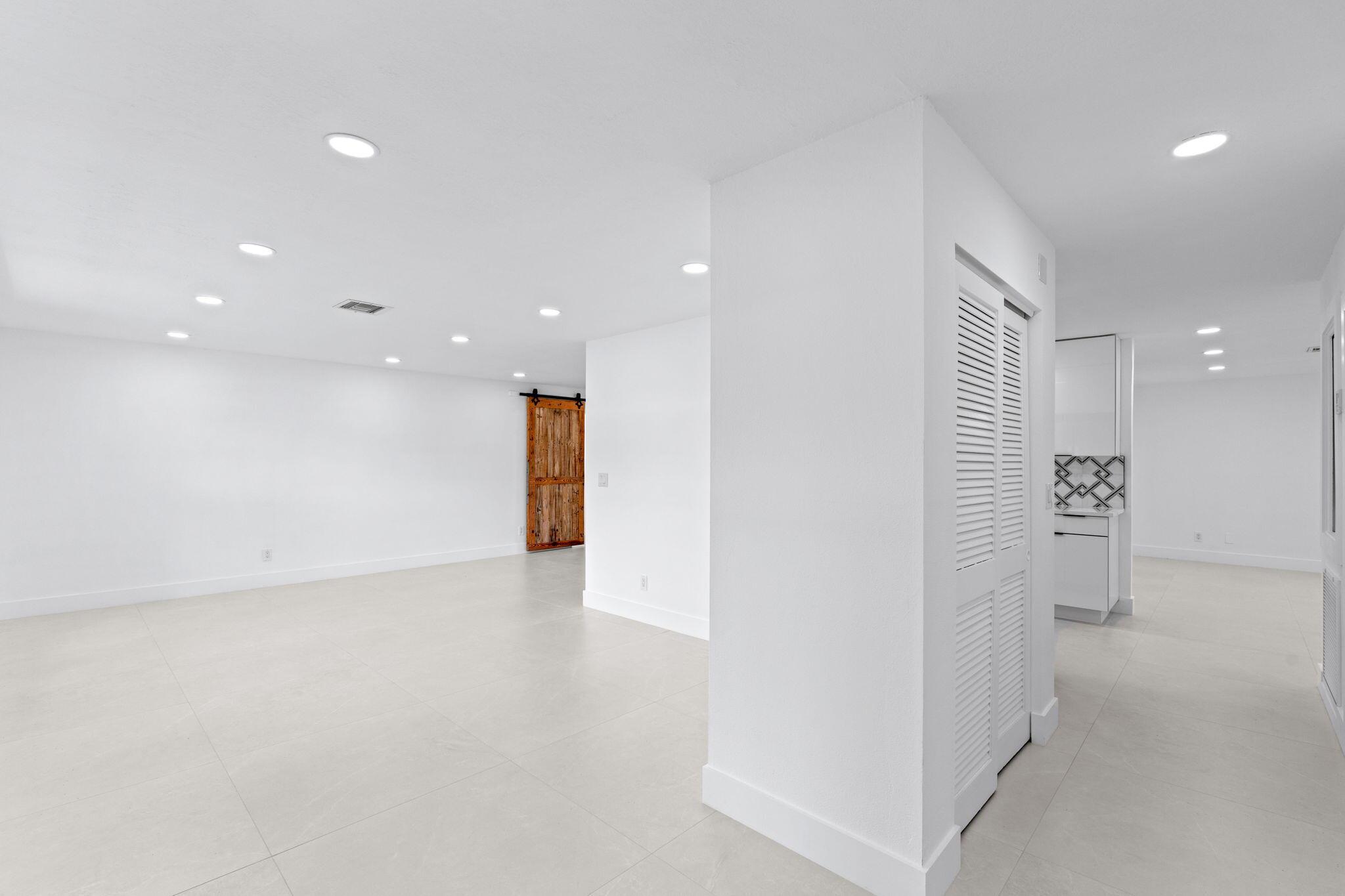 LA MANCHA THREE PB 30 P60 - Residential