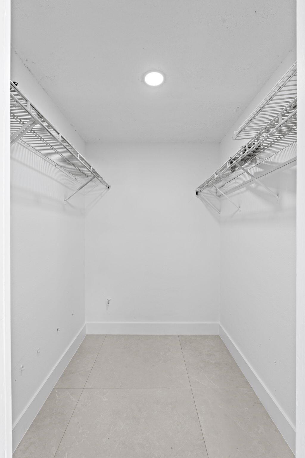 LA MANCHA THREE PB 30 P60 - Residential