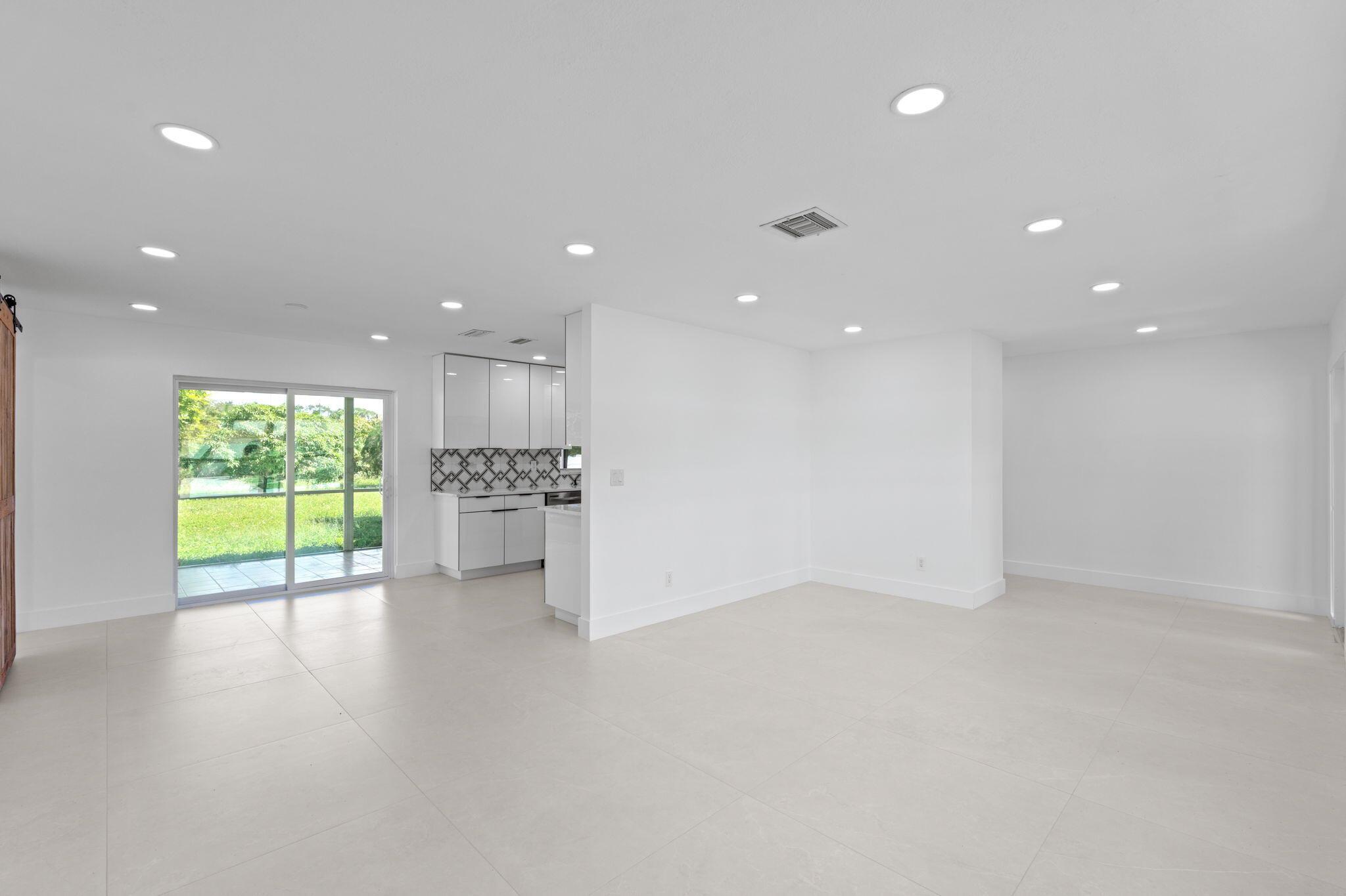 LA MANCHA THREE PB 30 P60 - Residential