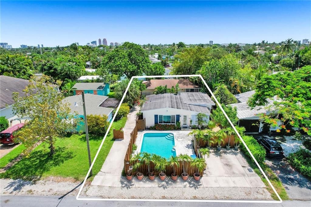 Photo of 1612 NE 17 Way, Fort Lauderdale, FL 33305 (MLS # F10297098)