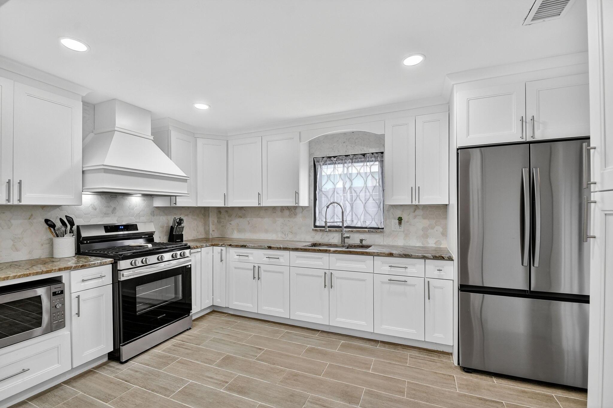 LAKEVIEW RIDGE - Residential Lease