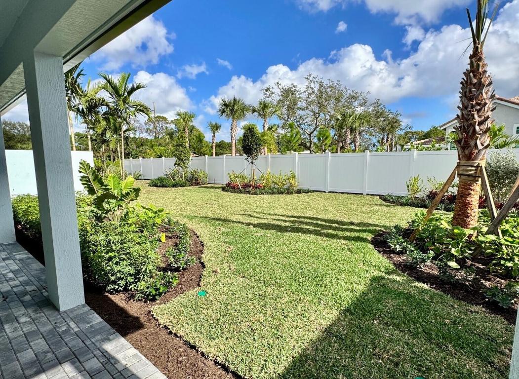 13813 Dalrada Avenue Coral 002