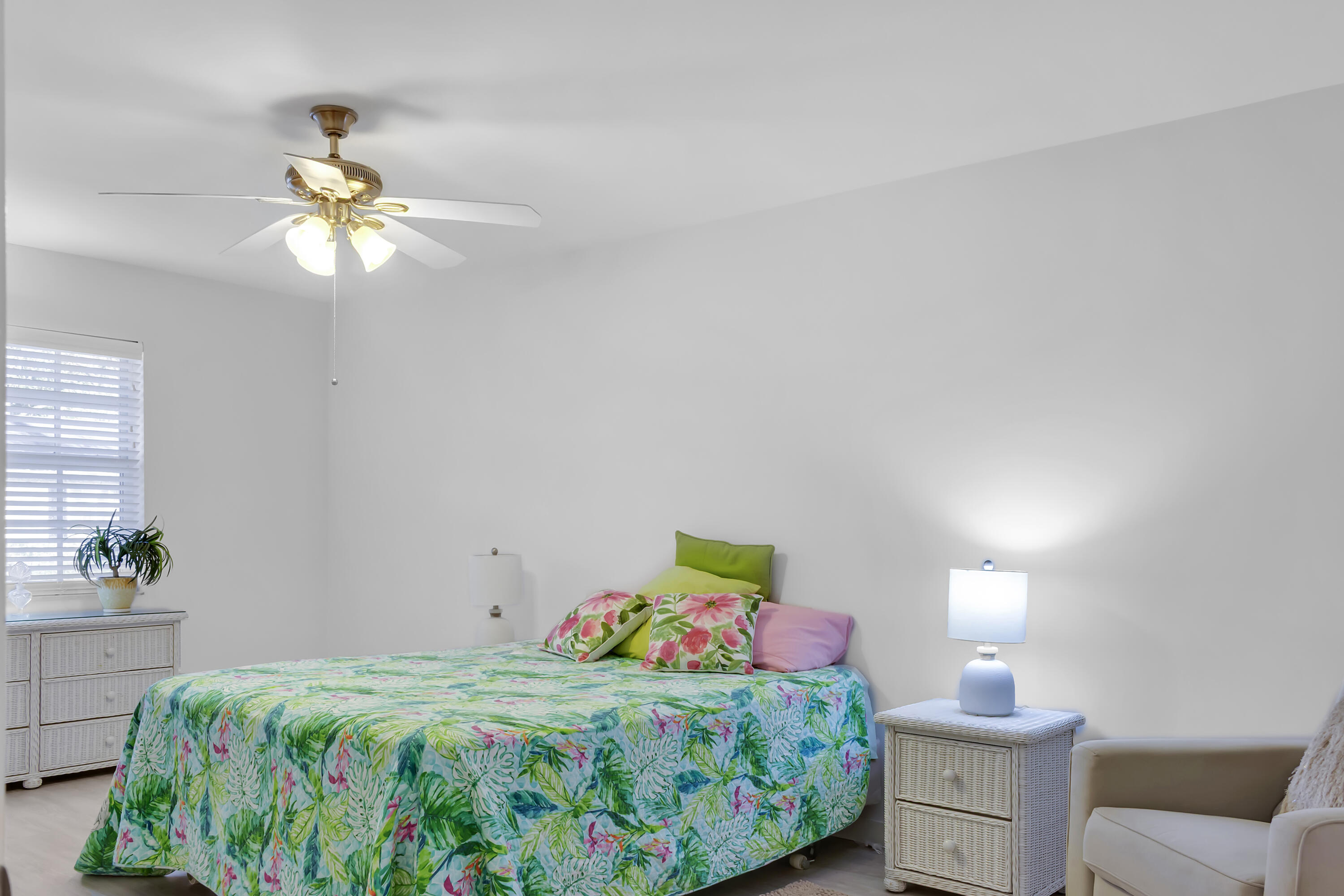 LIMETREE CONDO - Residential