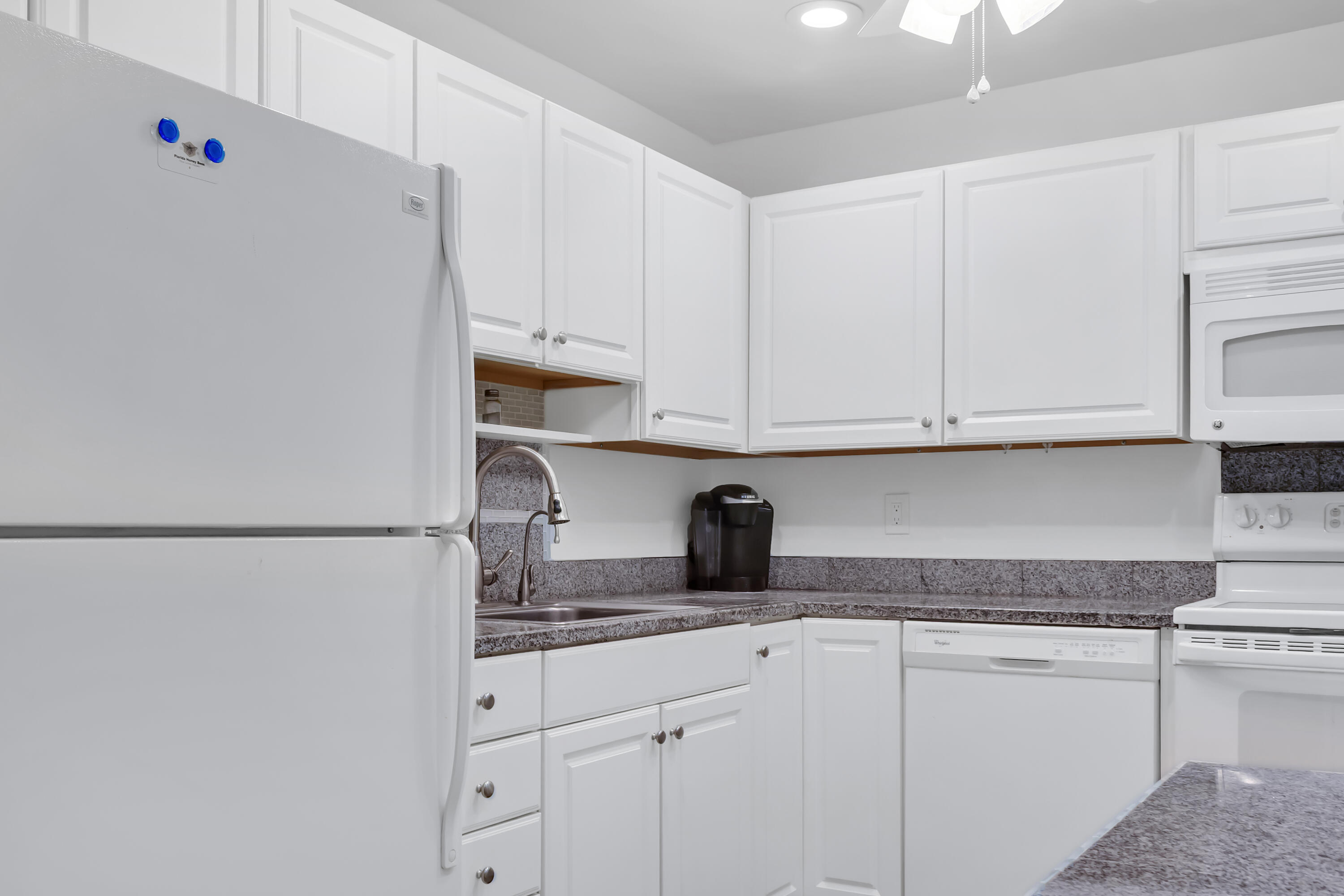 LIMETREE CONDO - Residential