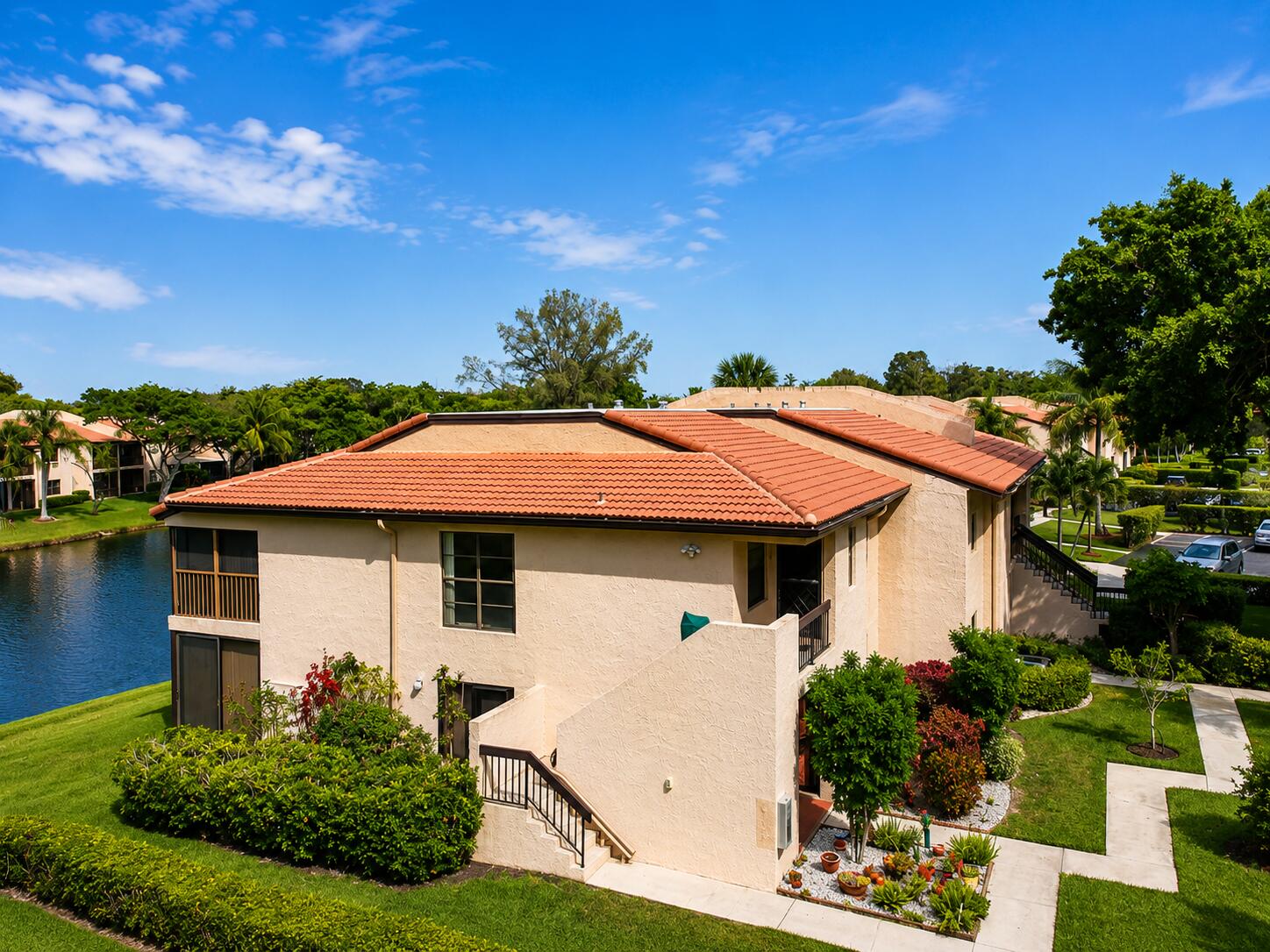 9285 Vista Del Lago 36b