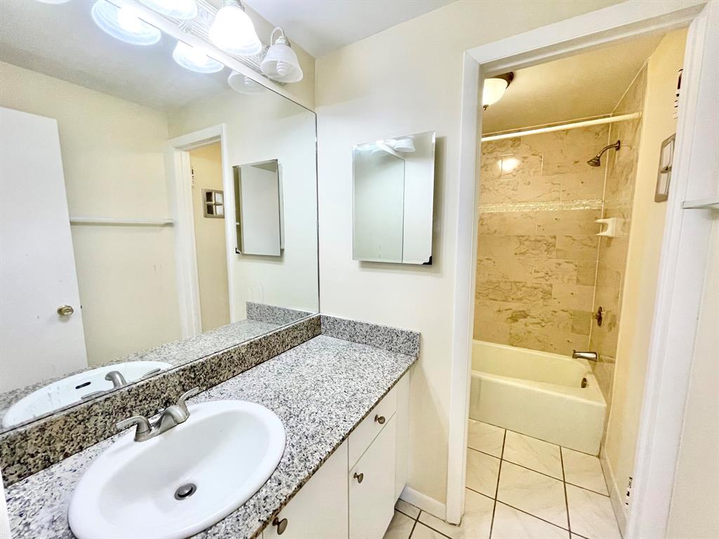 SPANISH OAKS CONDO - Residential Lease