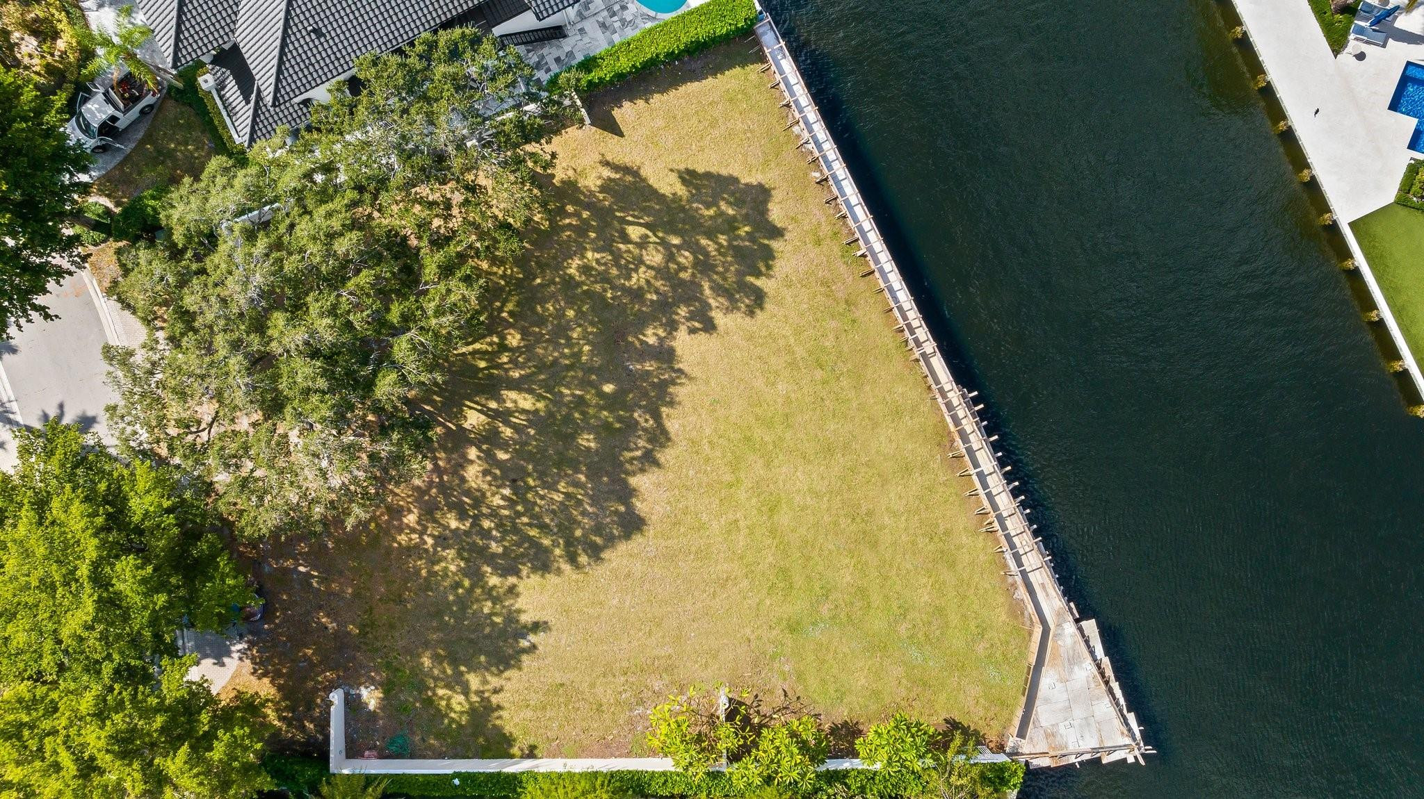 Bay Colony Sec Of The - Land