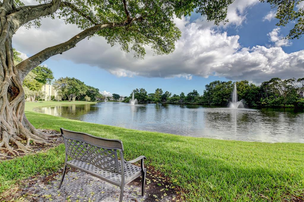 Photo of 950 Lavers Circle #F309, Delray Beach, FL 33444 (MLS # R10757259)