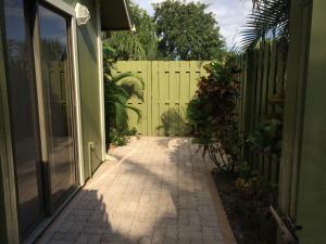 Palm Beach Country Estates - Residential