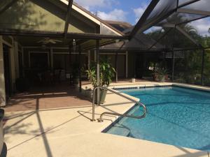 Palm Beach Country Estates - Residential