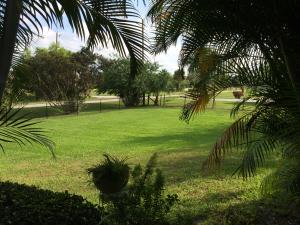 Palm Beach Country Estates - Residential